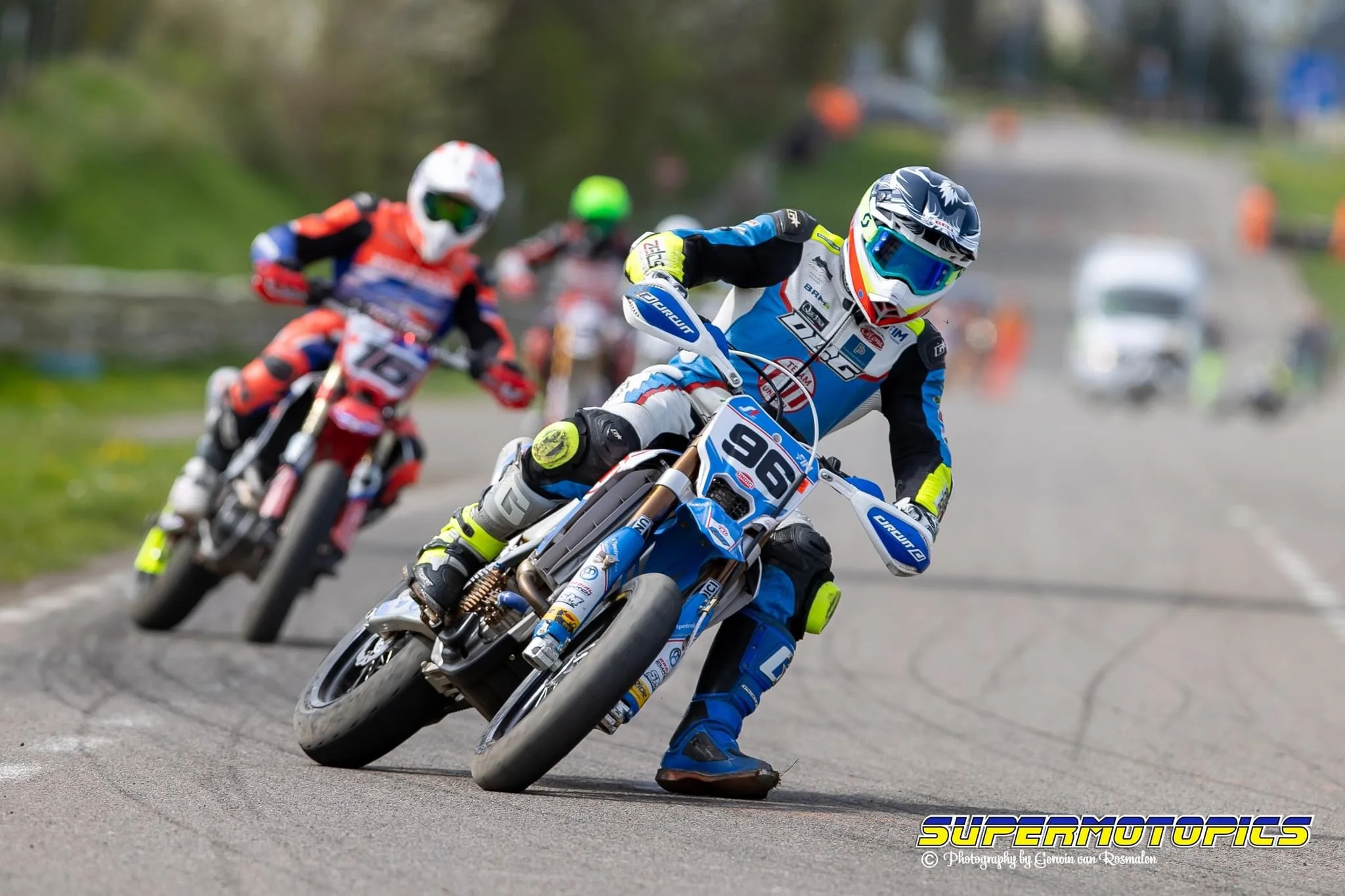 Pilote DLG en virage